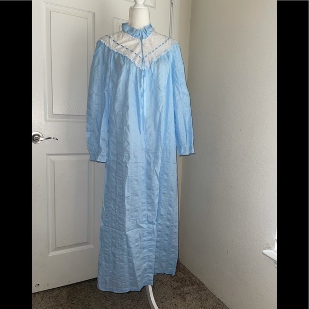 Saybury vintage house mumu night dress
